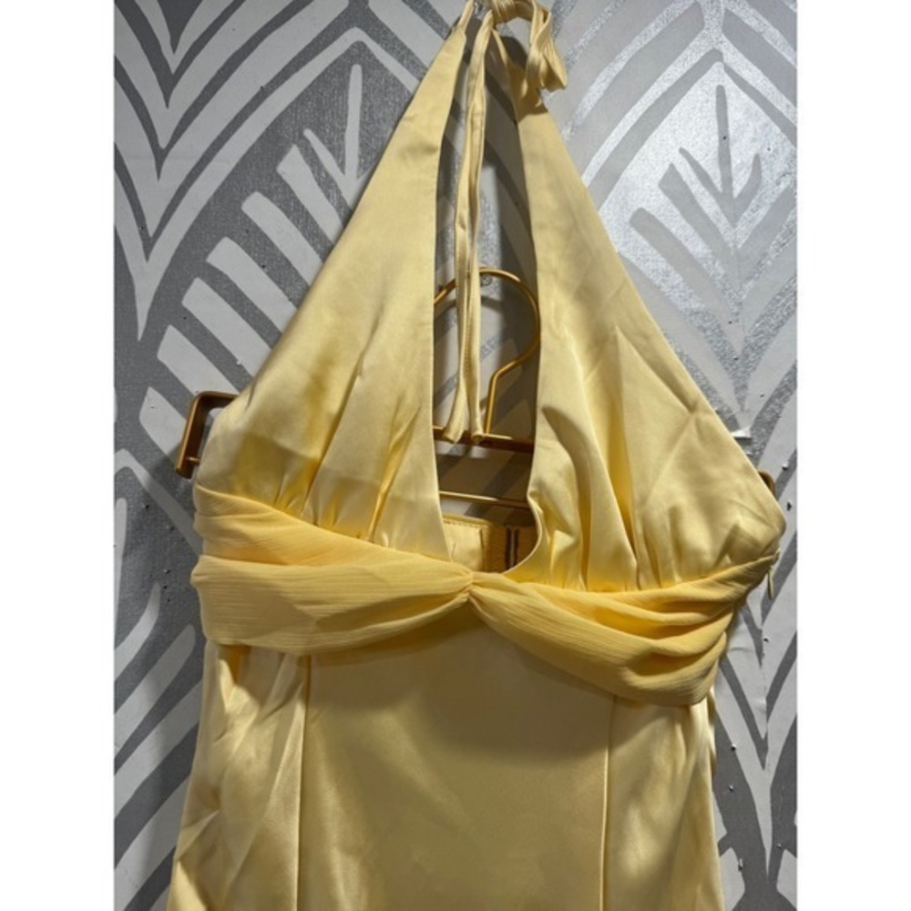 Princess Polly Yellow Odyssa Satin Halter Open Back Maxi Dress Formal Evening 8 - Picture 4 of 9